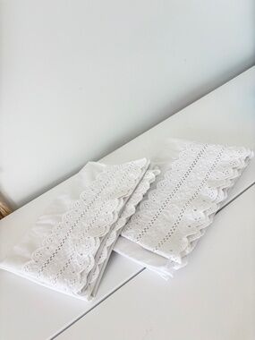 Vintage WAMSUTTA pillow cases standard SET OF TWO eyelet trimmed cotton white